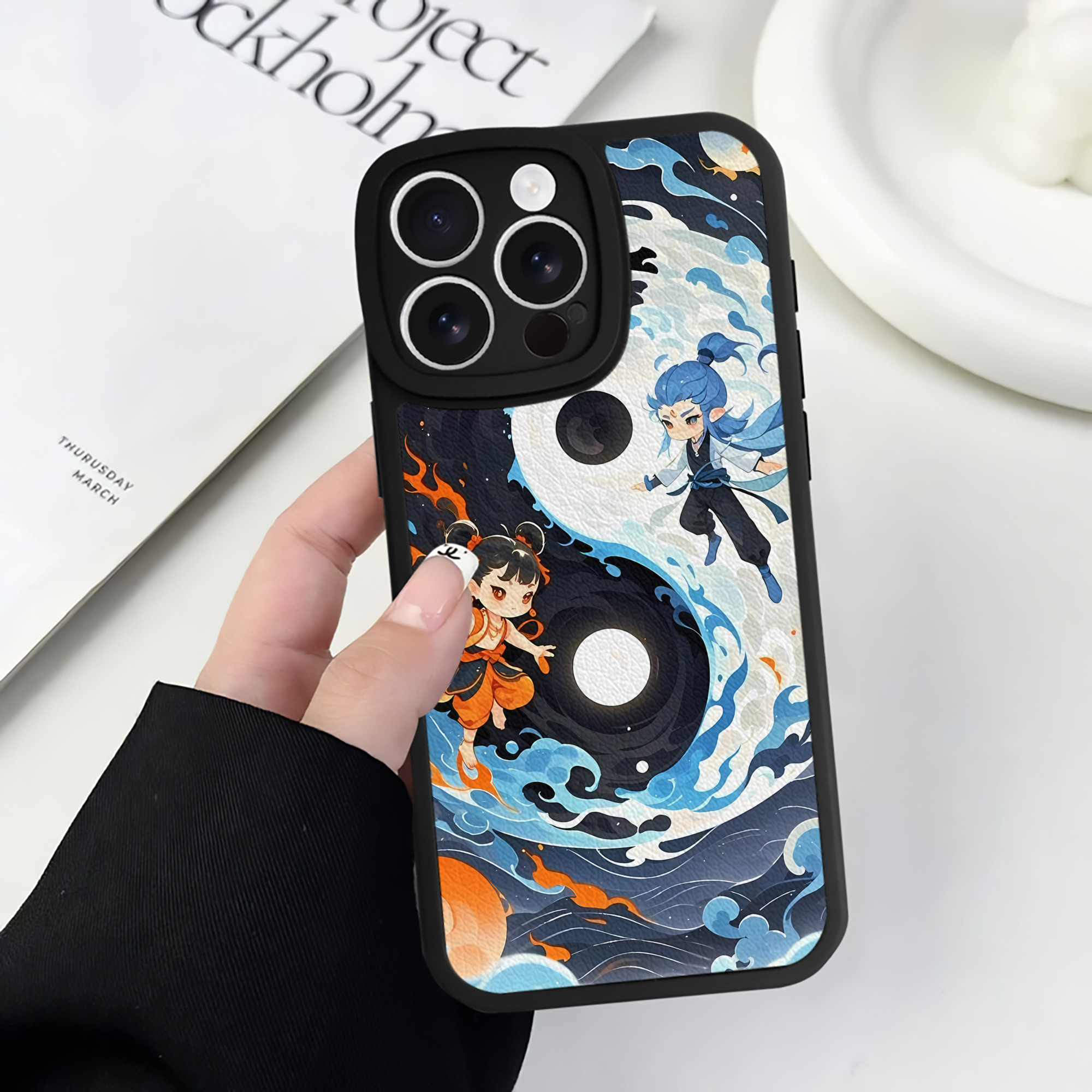 （画像用） Ne Zha 2 ナタ 魔童の大暴れ 【iPhone 16シリーズ対応】シリコンスマホケース（レザー調） 材質：シリコン